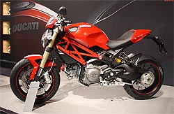 Fotos Ducati Monster 1100 Evo: radicalidad controlada