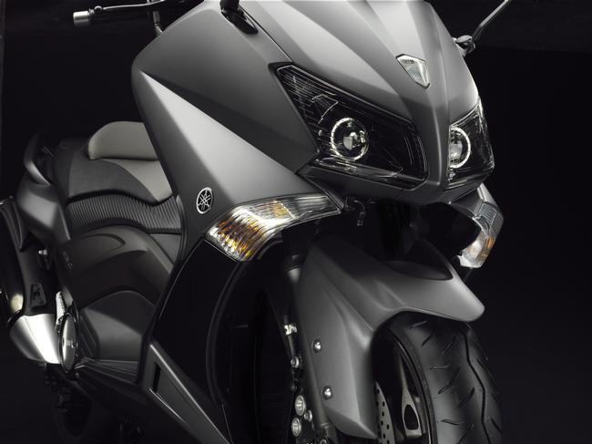 Fotos Nuevo Yamaha T-Max 500 2012: menos estilo, más motor