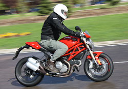 Fotos Prueba Ducati Monster 1100 Evo: seguro de diversión