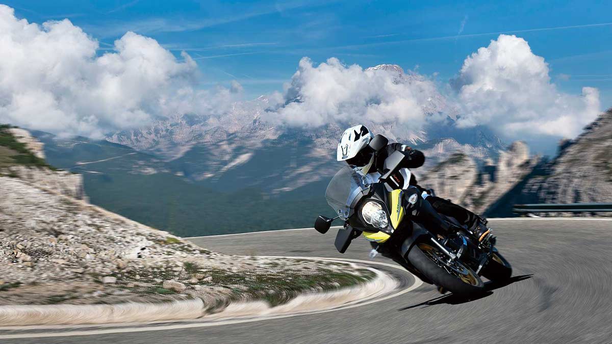 Fotos Suzuki V-Strom 650: precio imbatible, seguro gratis y los mejores consejos para poner a punto tu moto   
