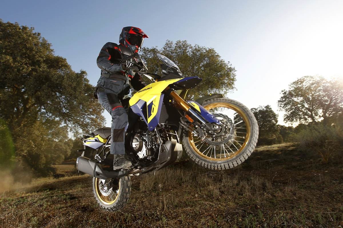 Fotos La Suzuki V-Strom 800DE, ganadora del Alpen Master 2023