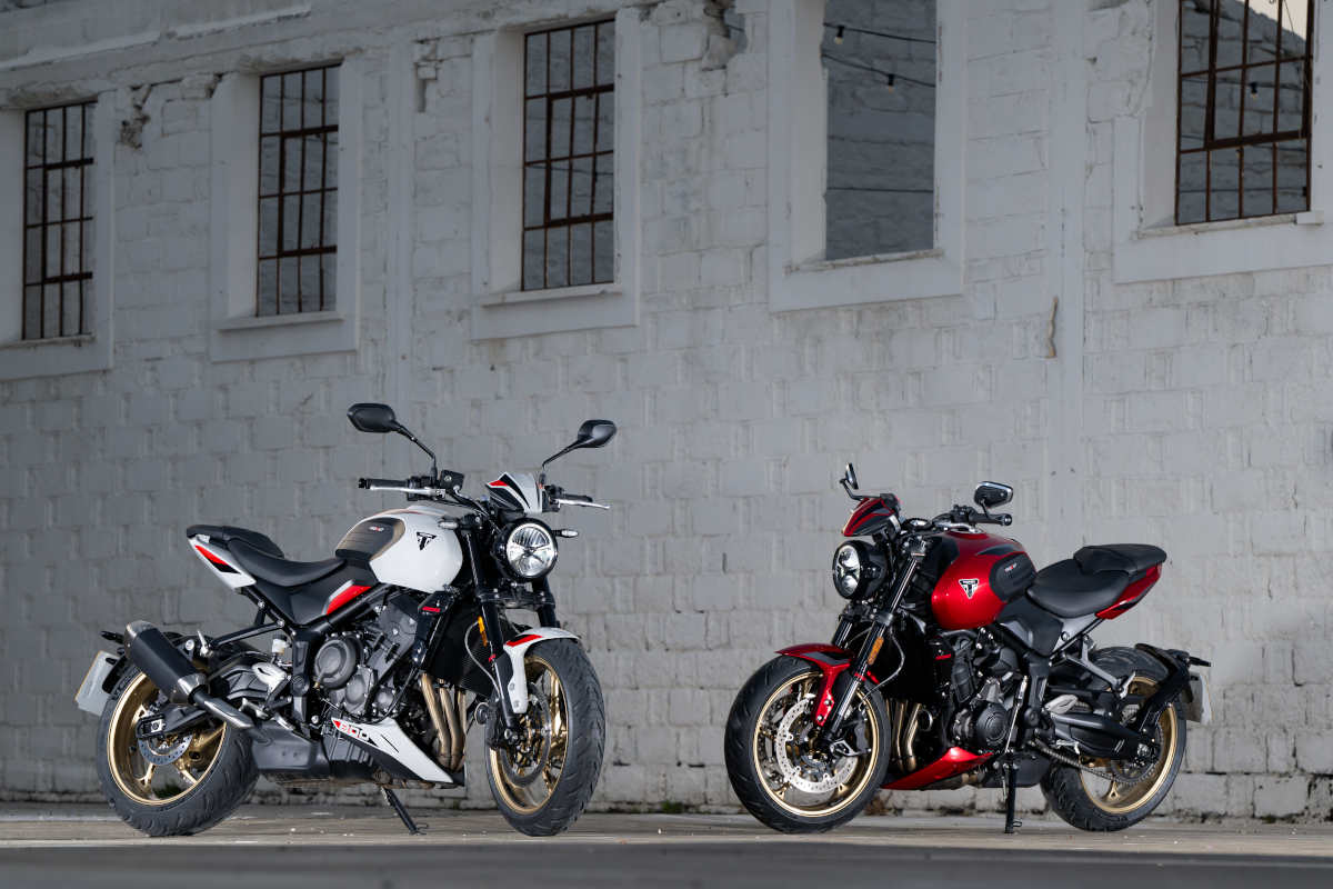 prueba triumph trident 800 estatica 2