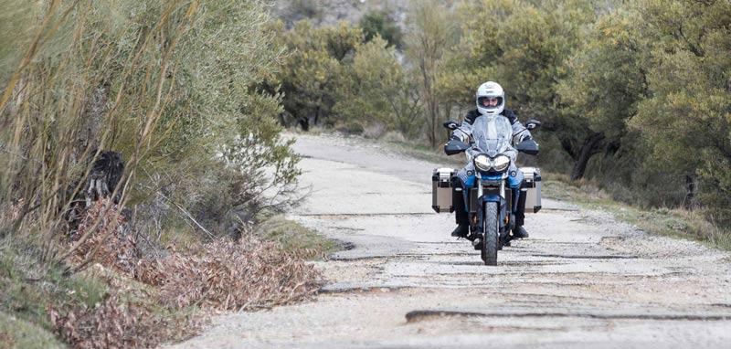 triumph tiger 800 xrt 2018 accion carretera 3
