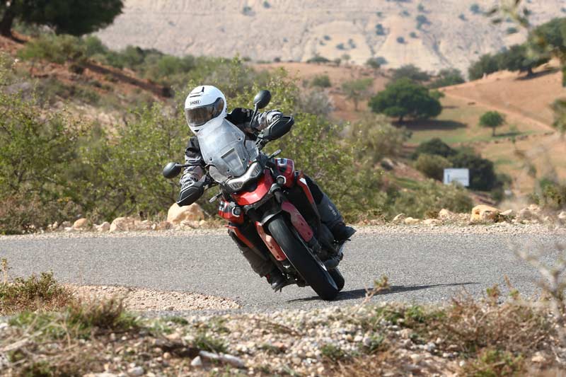 triumph tiger 900 gt pro prueba accion 03