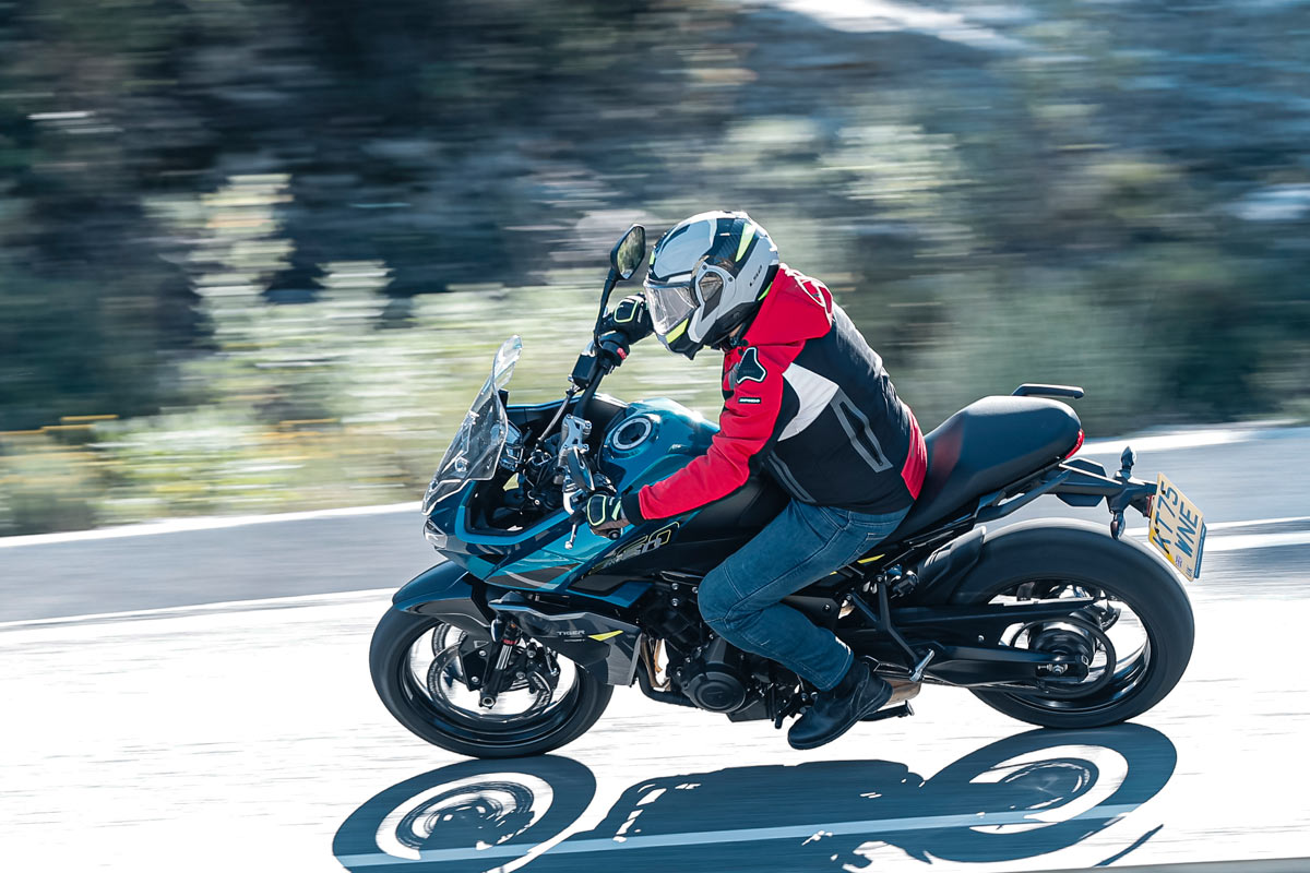 prueba triumph tiger sport 660 2026 accion 05