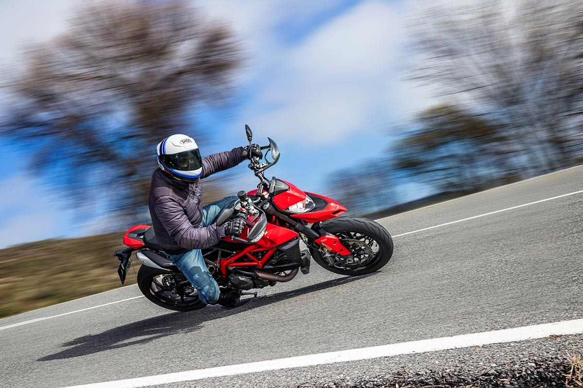 Las motos se salvan de la quema en 2035 (image)