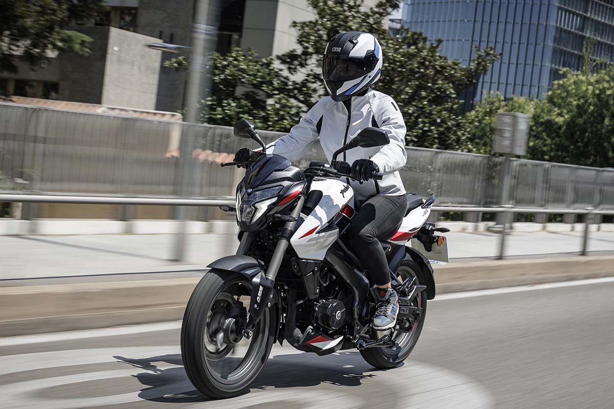 gama bajaj pulsar verano 02