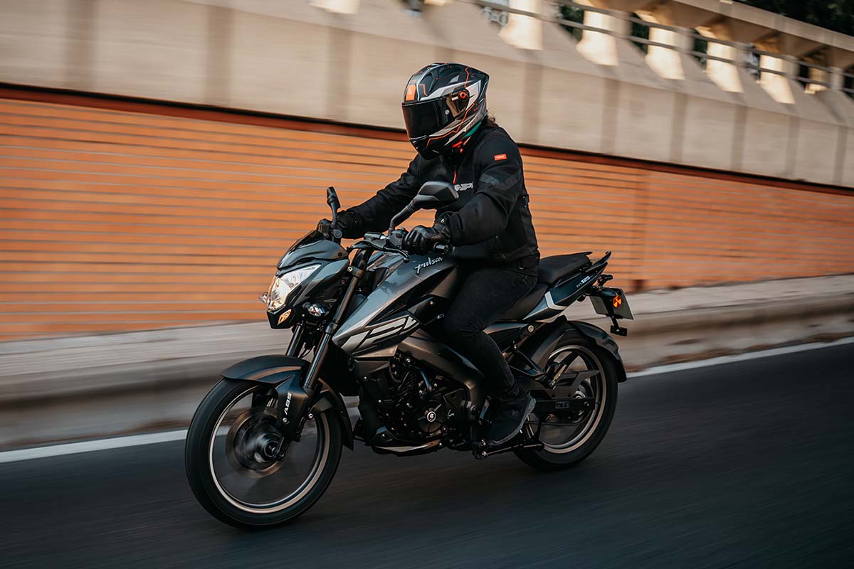 gama bajaj pulsar verano 04