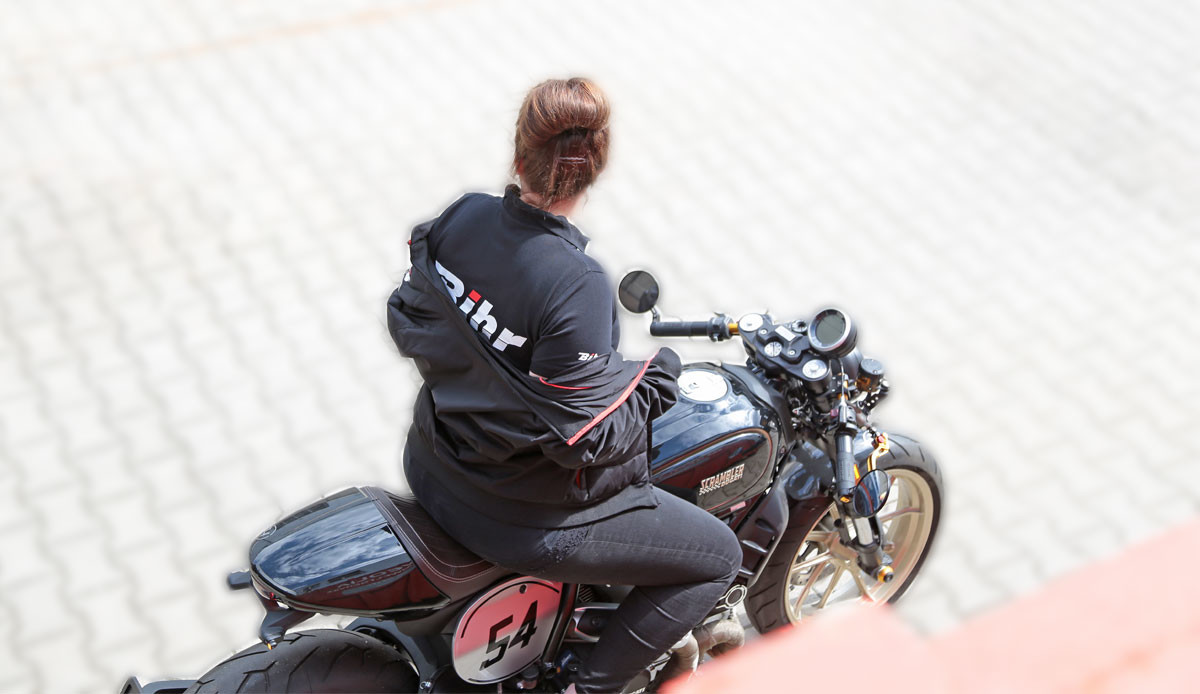 Fotos Ilumina tu camino y personaliza tu moto