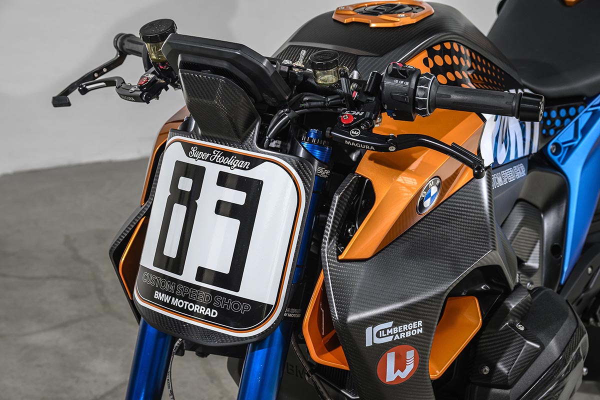 bmw R1300R superhoolingan noticia 4