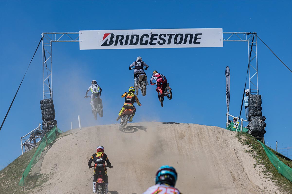 Fotos Bridgestone se une a la RFME para impulsar la seguridad y la formación entre los motoristas