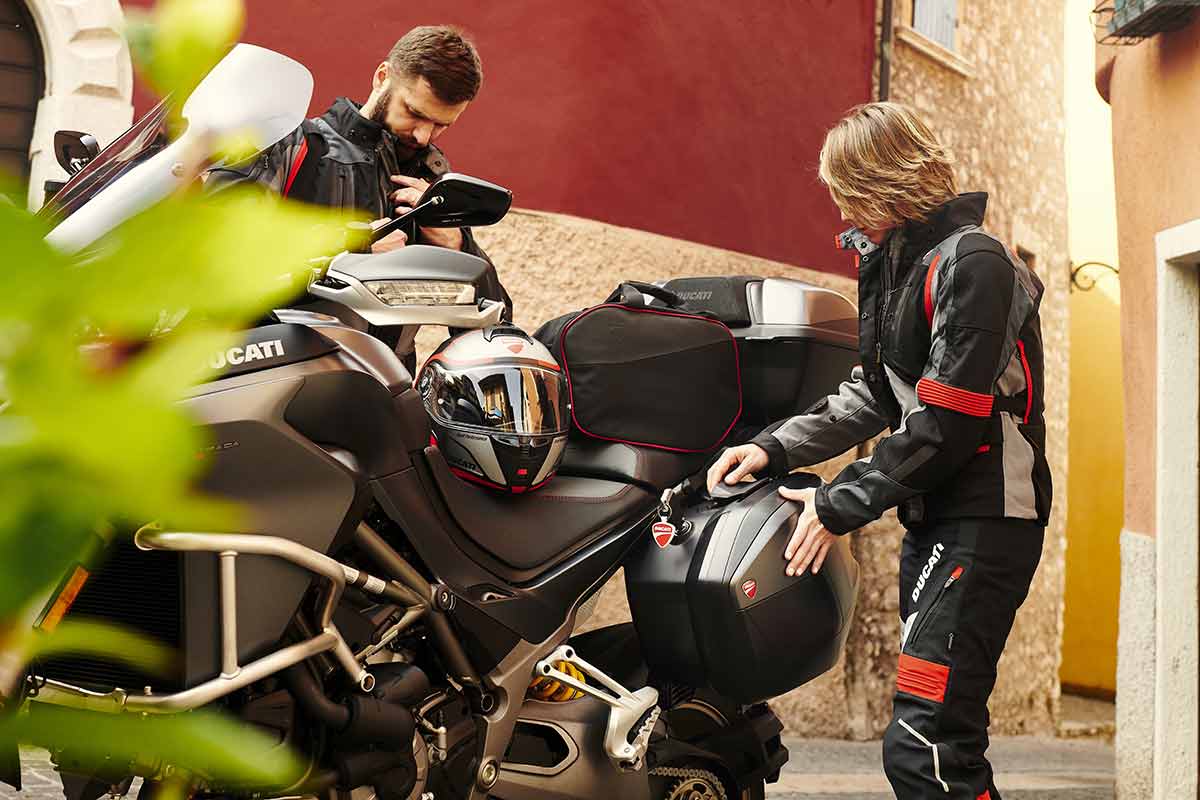 Fotos Ducati Performance: confort en tus viajes