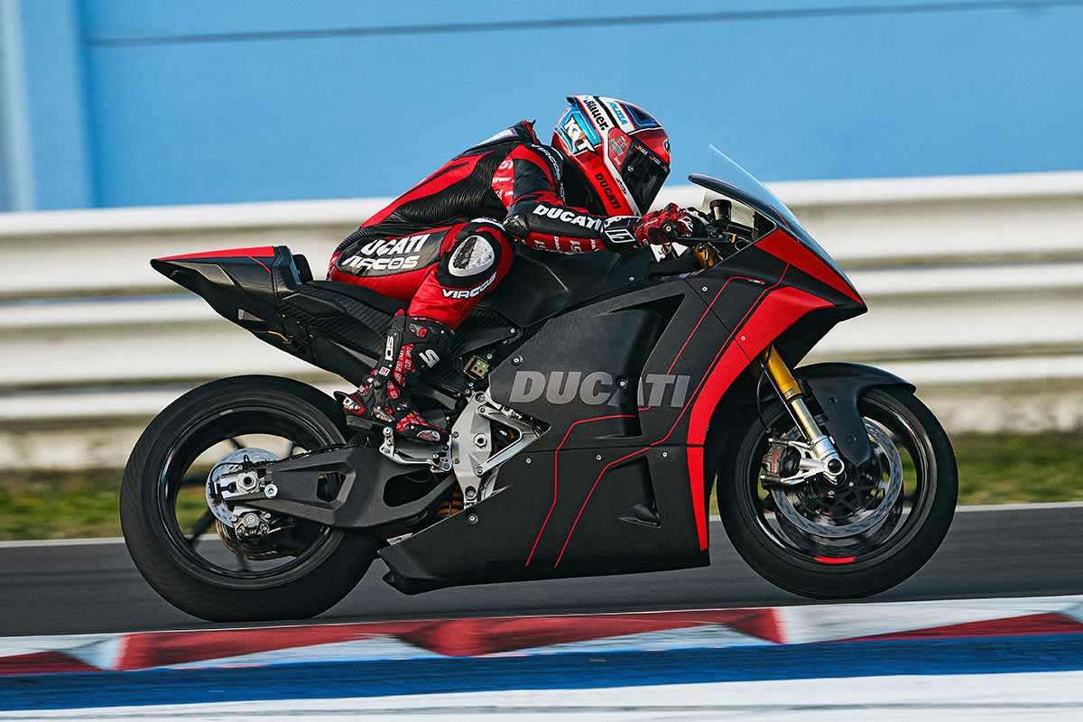 La Ducati MotoE bike ya rueda en Misano (image)
