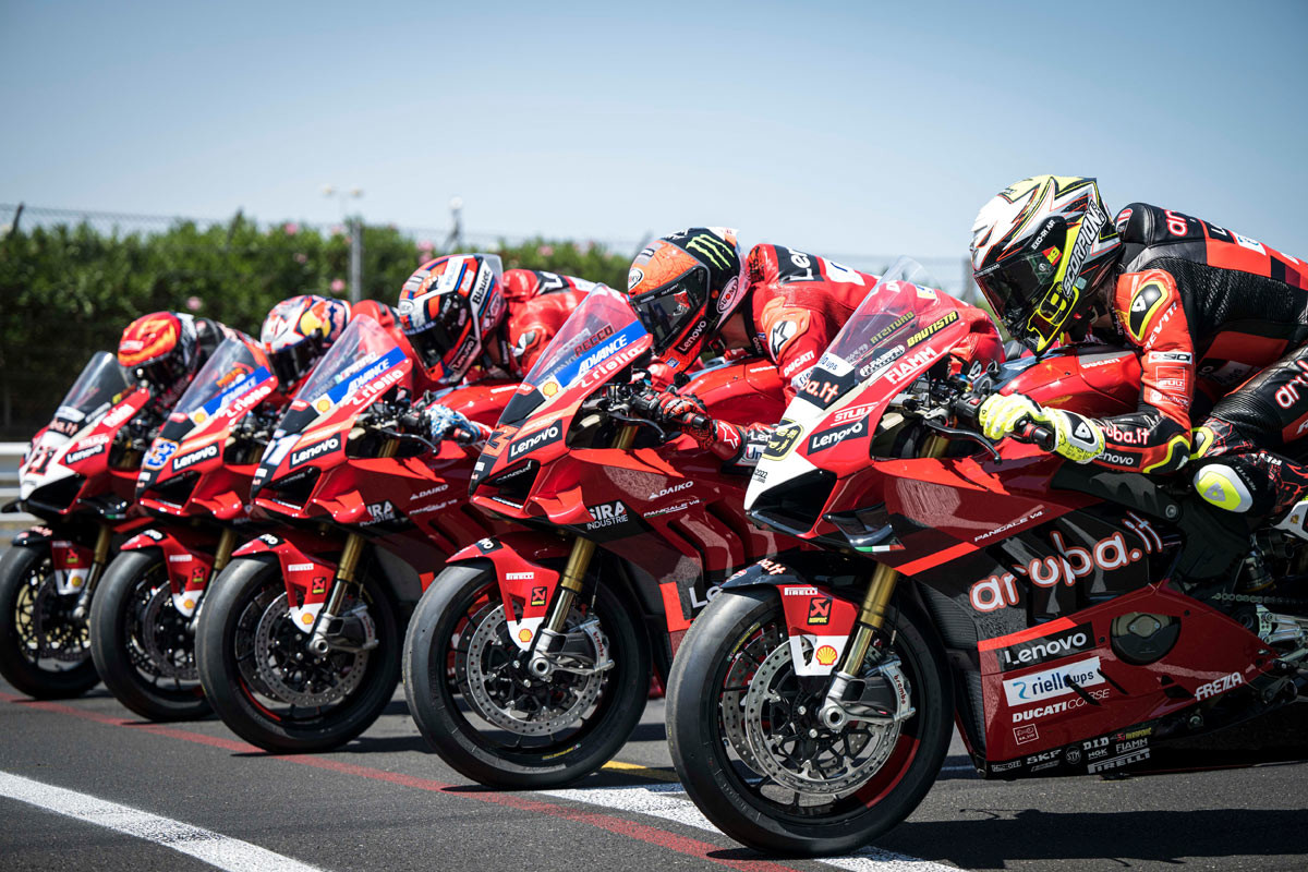 Fotos Vendidas todas las Panigale V4 S de la Race of Champions