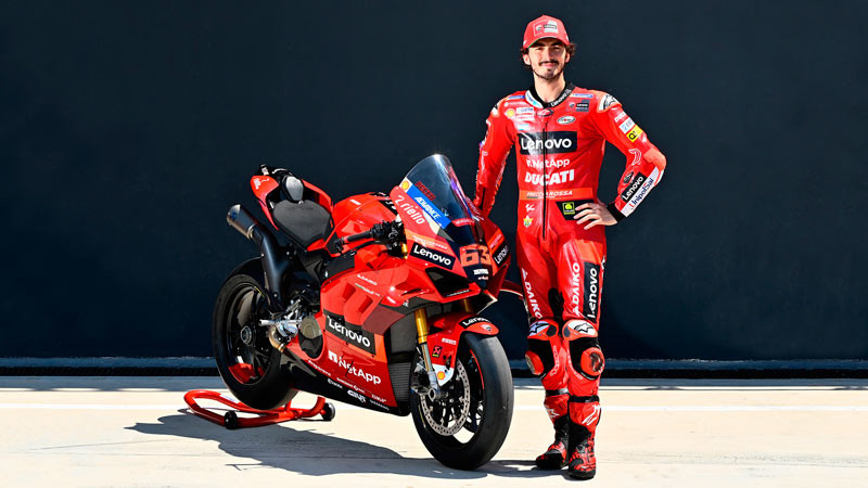 02 ducati panigale v42 raceofchampions 2022