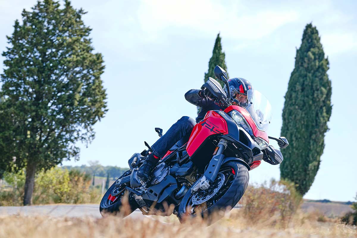 Explota la faceta más turística de la Multistrada V2 con los accesorios Ducati Performance (image)
