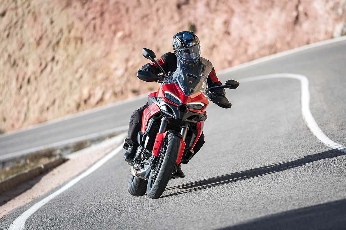 ducati multistrada v2 2025 accion frontal 07