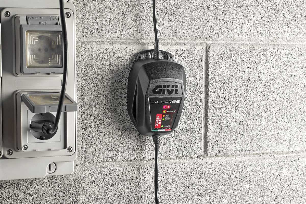 Fotos El accesorio que mantiene la batería de tu moto en condiciones óptimas