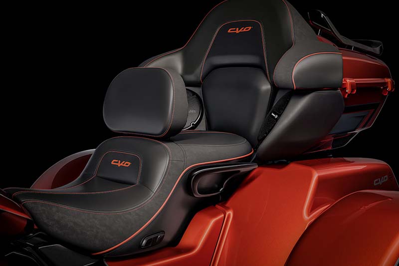 harley davidson cvo street glide 3 limited 2026 04