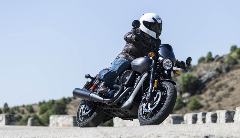Prueba Harley-Davidson Street Rod: espíritu libre (image)