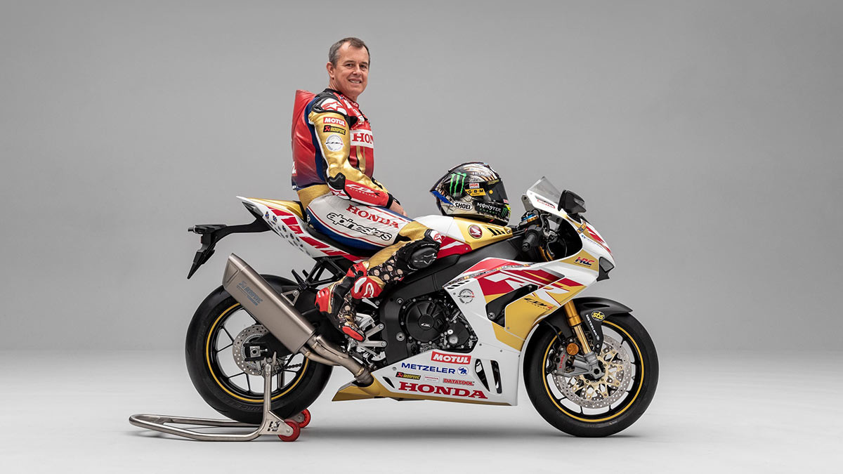 Fotos Siéntete un 'road racer' con la Honda CBR1000RR-R Fireblade SP John McGuinness 100th Start réplica