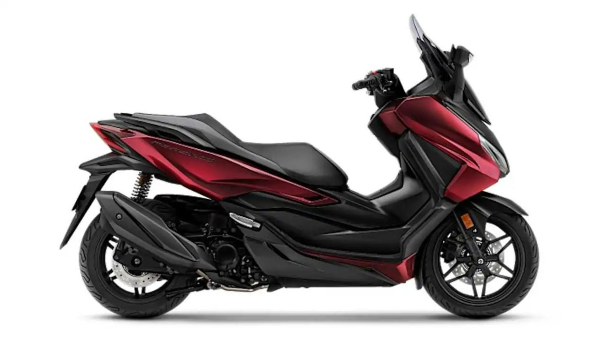 Fotos Nueva Honda Forza 350: un rediseño muy cañero para el scooter top ventas