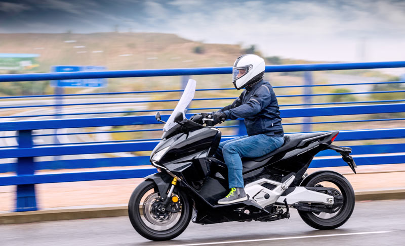 honda forza 750 2021 prueba accion 04