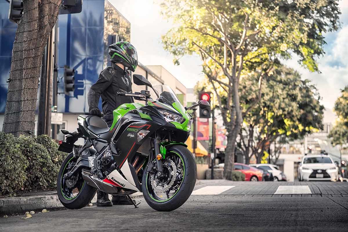 Nuevos colores Kawasaki 2022: Ninja 650, Ninja 125 y Z125 (image)