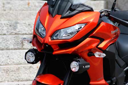 Detalle nuevo carenado frontal y ópticas Kawasaki Versys 1000 2015 Frontal Kawasaki Versys 1000 2015