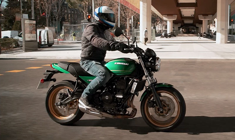 video prueba kawasaki z650rs 2022 1