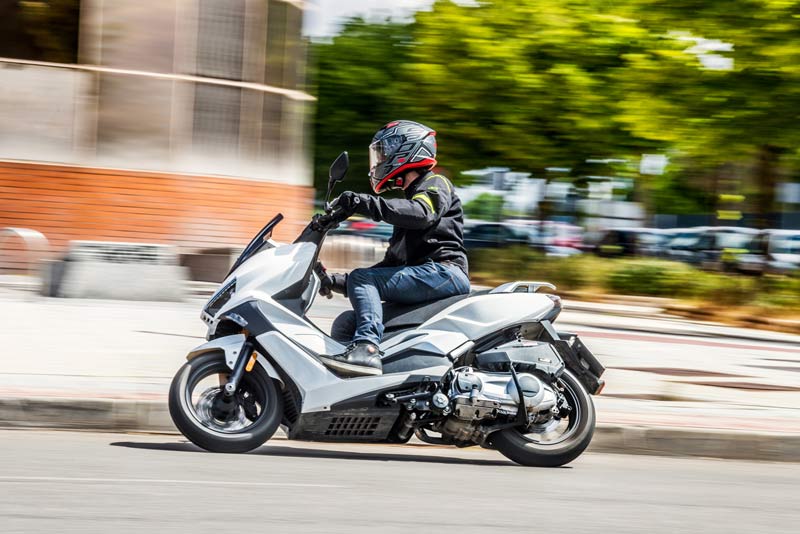 prueba keeway vieste 300 texto 8