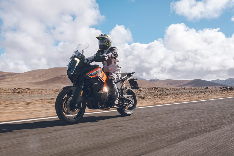 ktm 1290 super adventure s 2021 prueba accion carretera 02