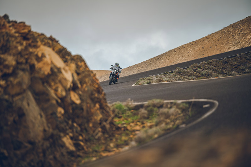 ktm 1290 super adventure s 2021 prueba accion carretera 05
