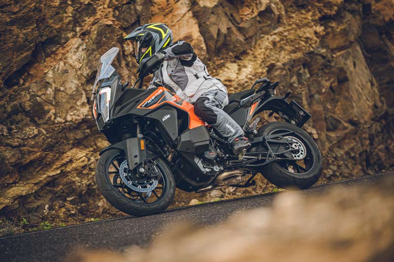 ktm 1290 super adventure s 2021 prueba accion carretera 06