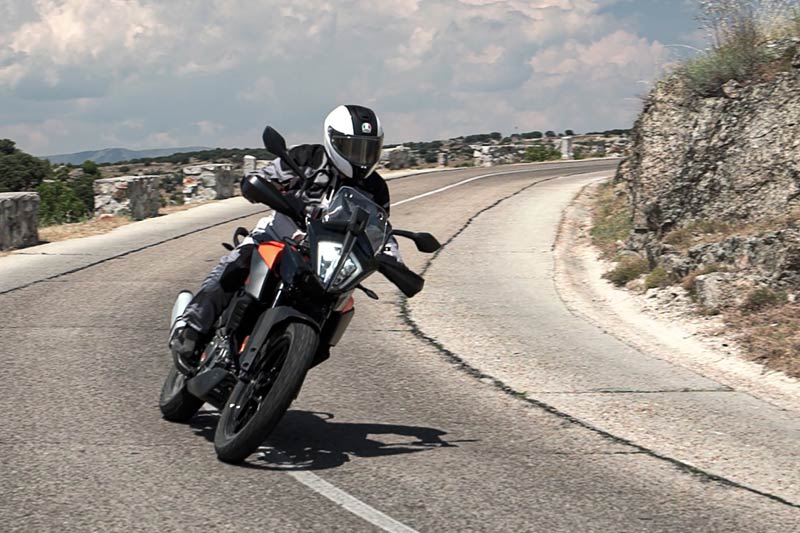 ktm 390 adventure 2020 prueba accion 02