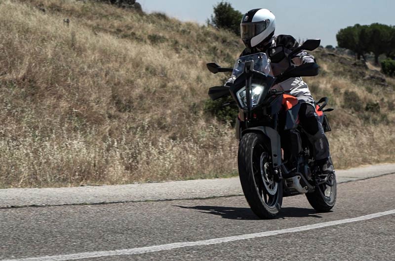 ktm 390 adventure 2020 prueba accion 03