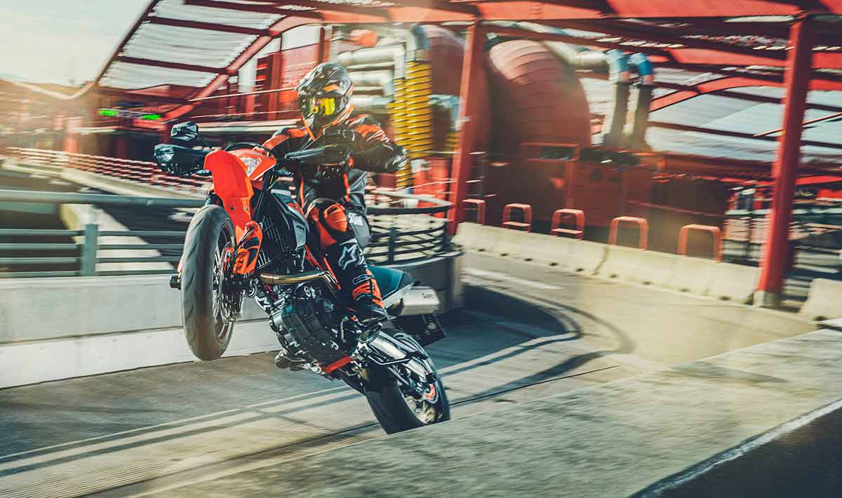 Fotos KTM 690 SMC R y Enduro R 2021: ¡leña al mono!
