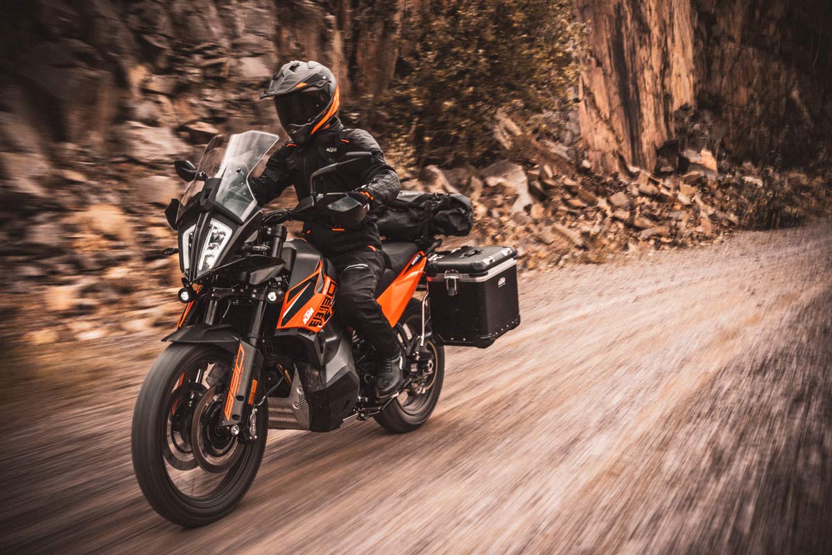 Las mejores motos trail y adventure de media cilindrada 2021 (image)