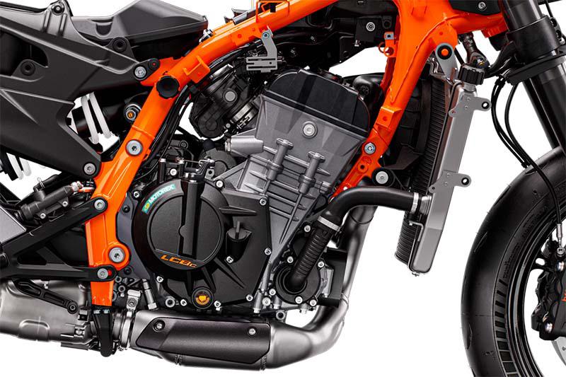 ktm 990 rc r 2026 02