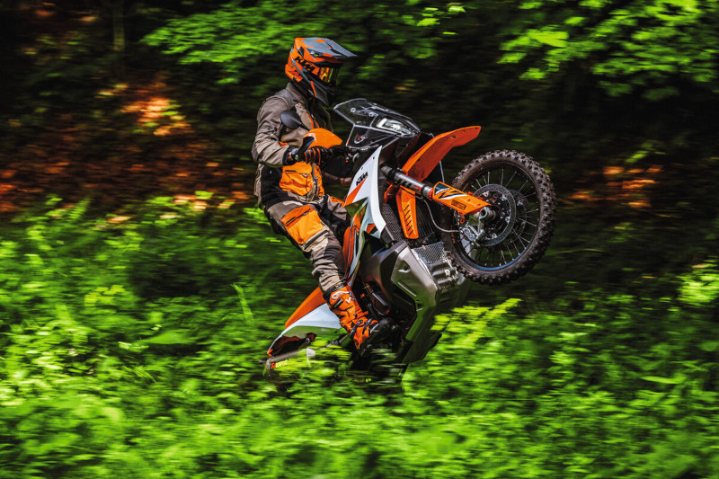 2023 KTM 890 ADV R 2