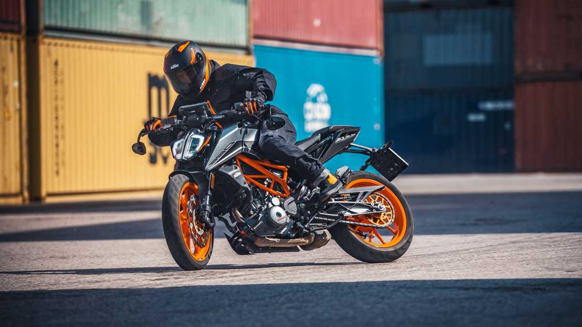 Fotos KTM 390 y 125 Duke 2021: pequeñas guerreras