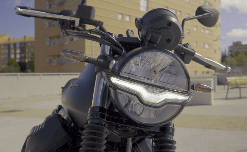 prueba moto guzzi v7 2021 accion texto 3