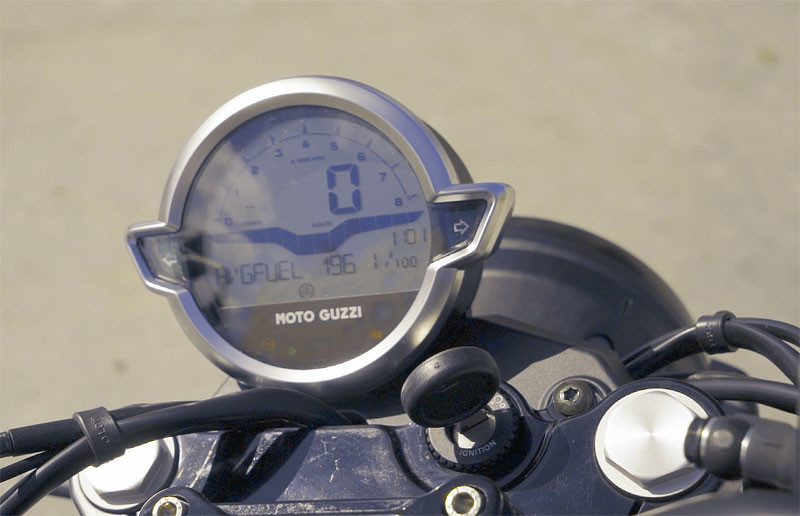 prueba moto guzzi v7 2021 accion texto 5