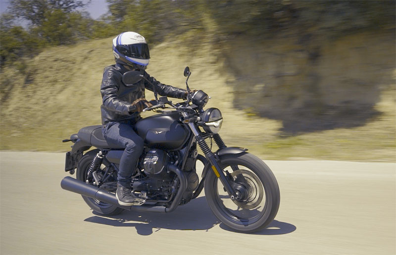 prueba moto guzzi v7 2021 accion texto 7
