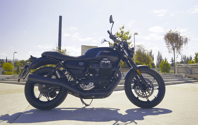 prueba moto guzzi v7 2021 accion texto 1