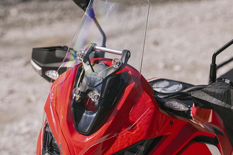 moto morini x cape 700 gold edition 2025 04