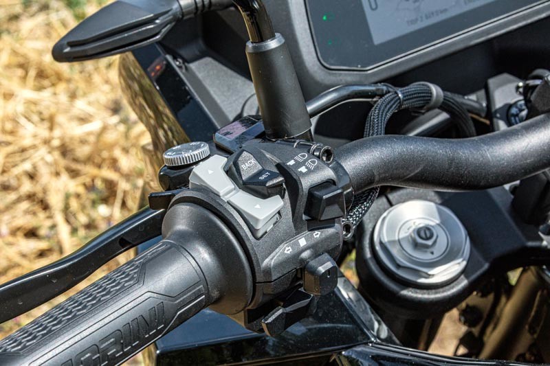 moto morini x cape 650 2023 prueba 4