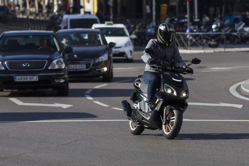 Fotos Madrid incluye las motos en las restricciones por alta contaminación