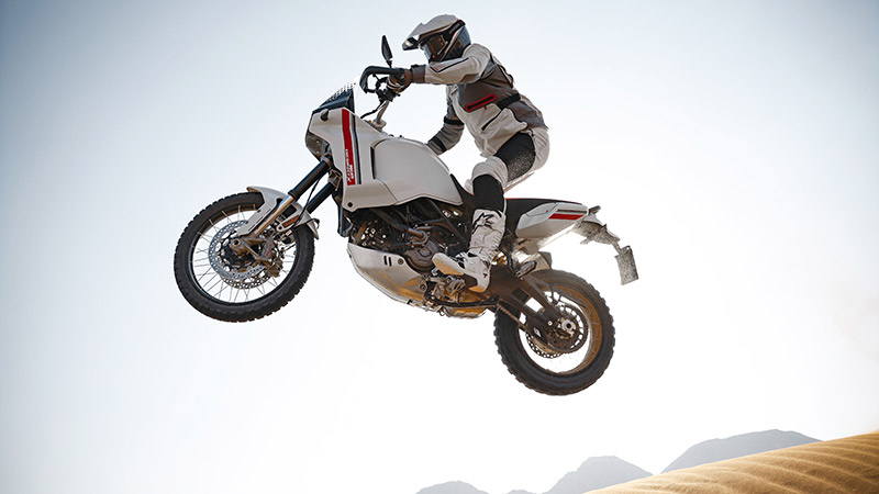 Ducati DesertX 2022 02