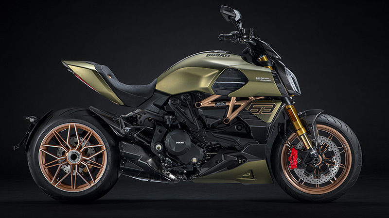 ducati diavel 1260 lamborghini